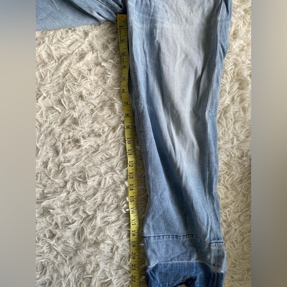 Citizens of Humanity Cora Crop Relaxed Undone Hem Jeans - Picture 6 of 7